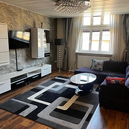 Schoenes City-Apartment Im Zentrum Mit Balkon ホーフ エクステリア 写真
