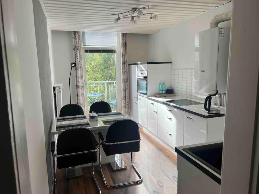 Schoenes City-Apartment Im Zentrum Mit Balkon ホーフ エクステリア 写真