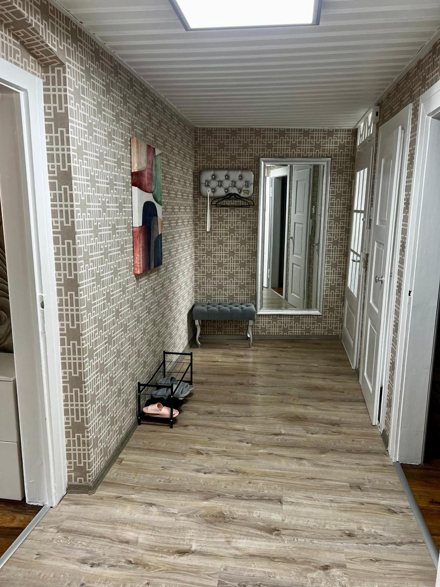 Schoenes City-Apartment Im Zentrum Mit Balkon ホーフ エクステリア 写真